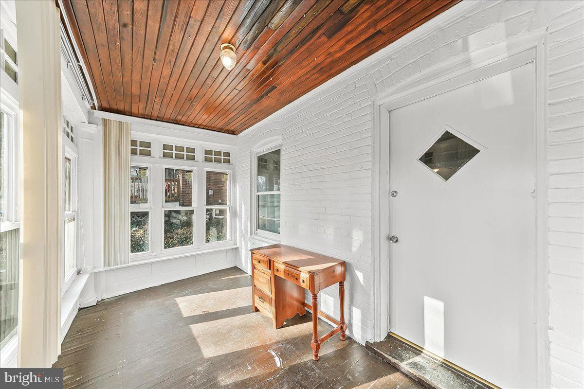 1024 E 18th Street photo 5