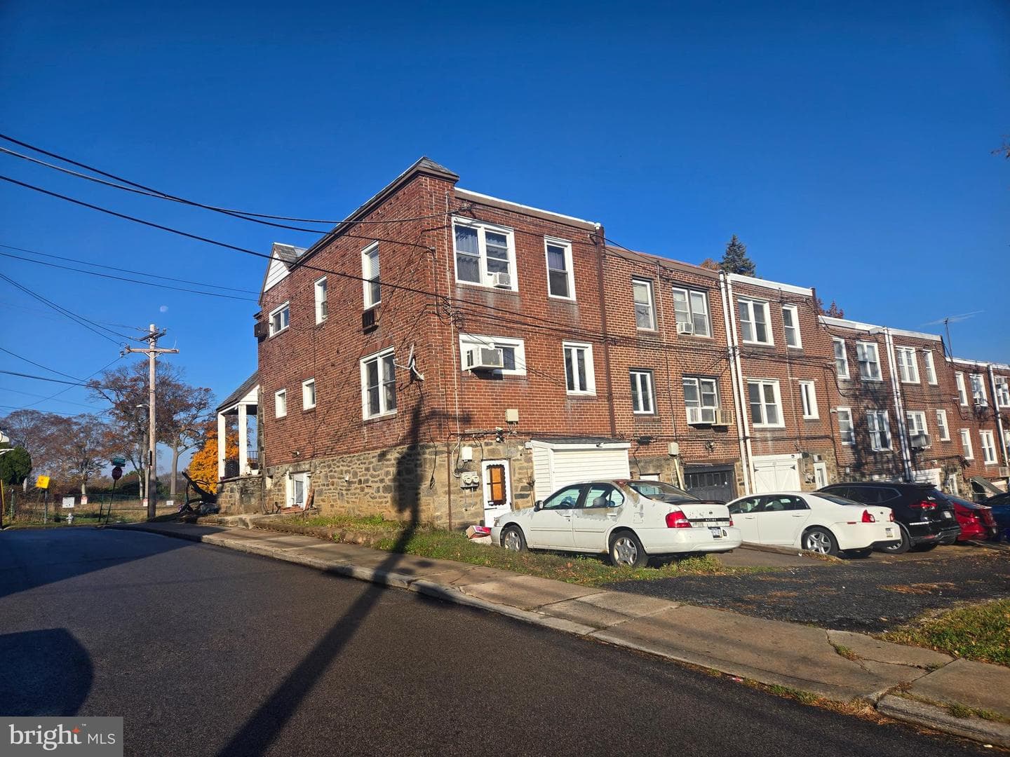 201 Saint Laurence Rd photo 8