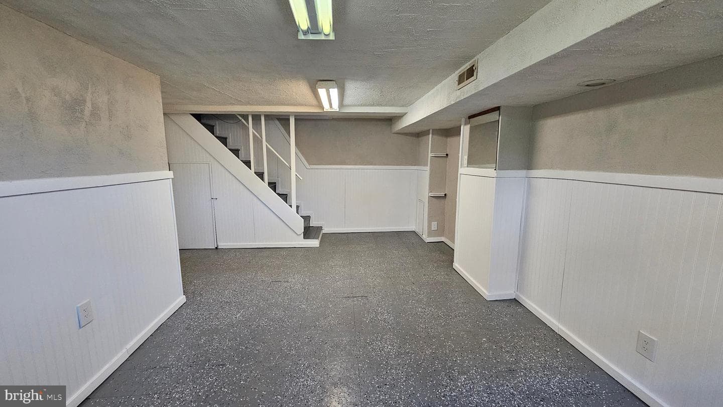 825 Laurel Road photo 31