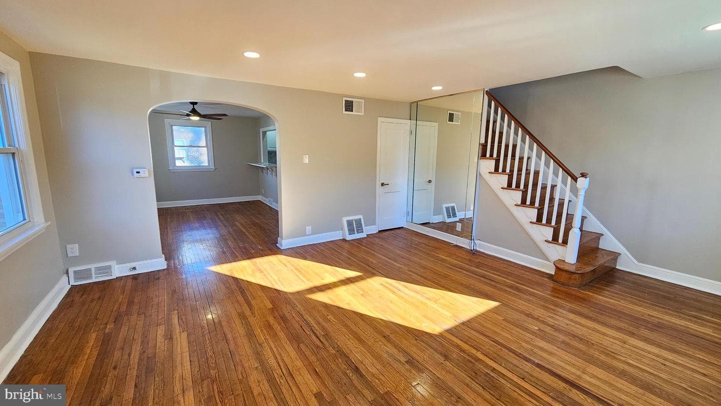 825 Laurel Road photo 6