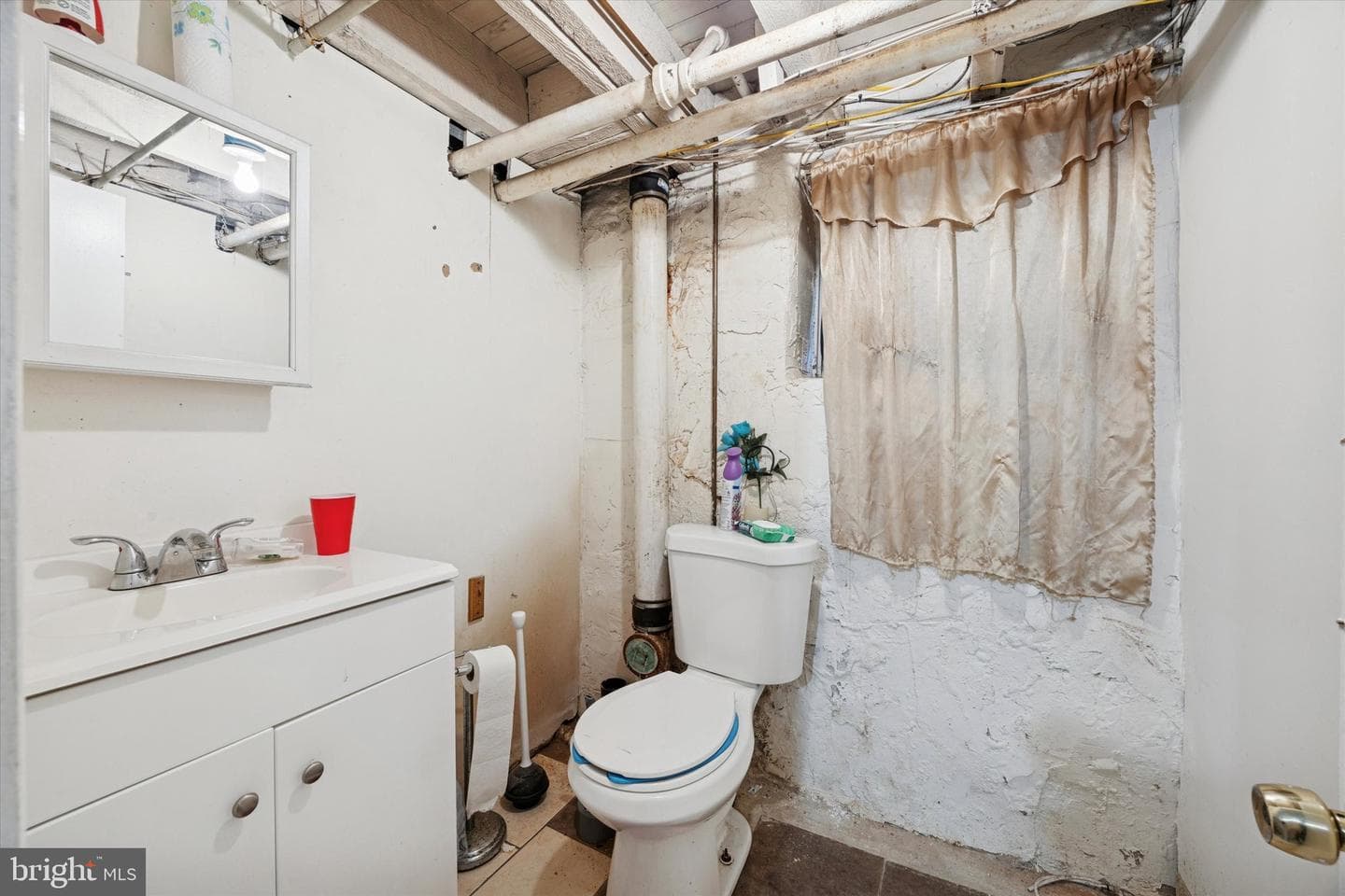 123 High Street photo 14
