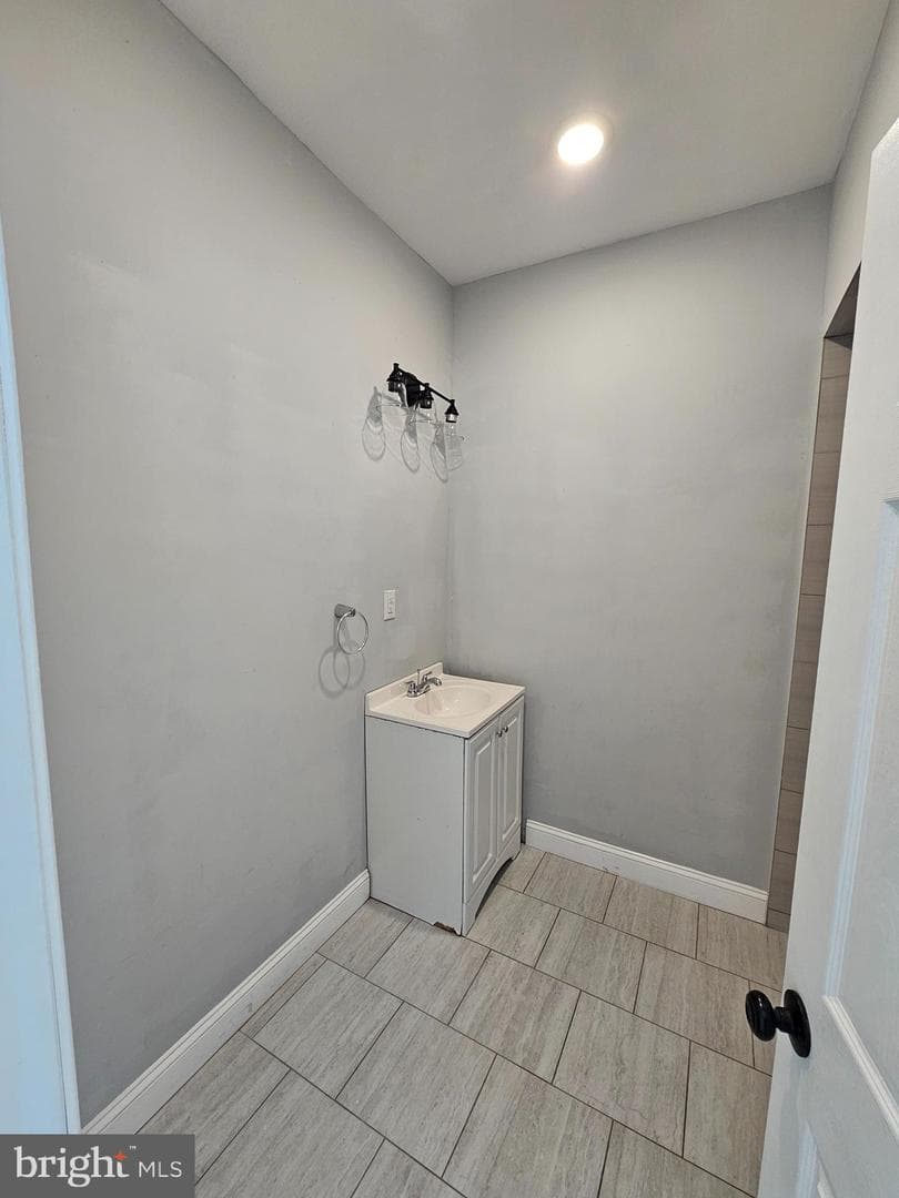 232 Marks Avenue photo 18