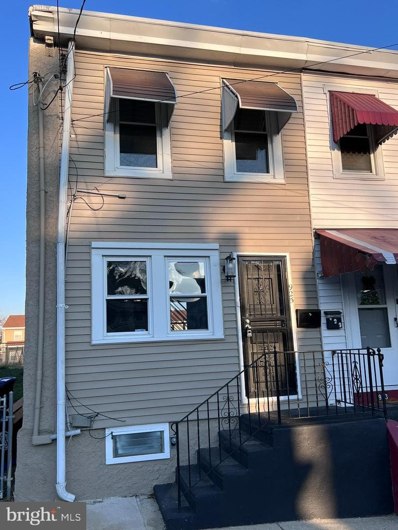 925 Central Avenue