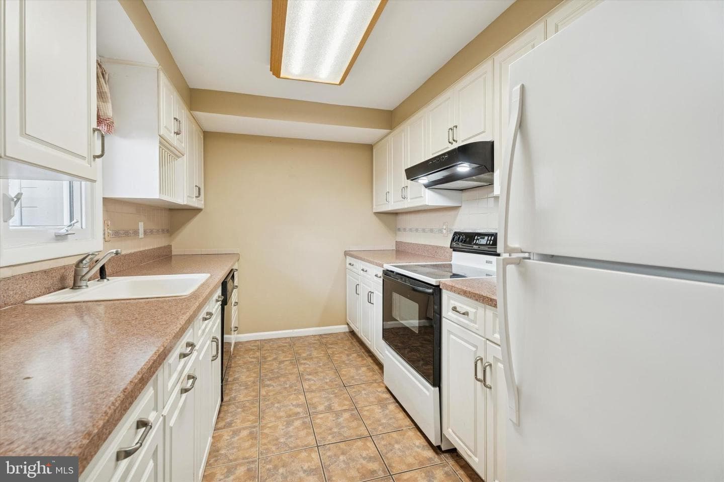 312 Belpaire Court photo 13