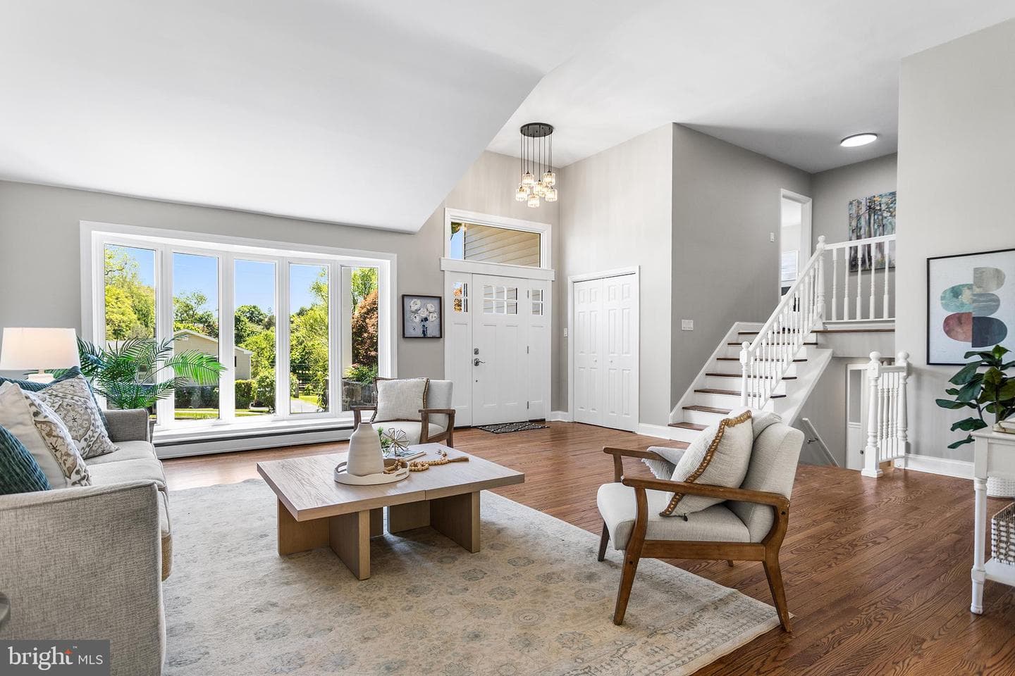 1709 Marilyn Drive photo 4