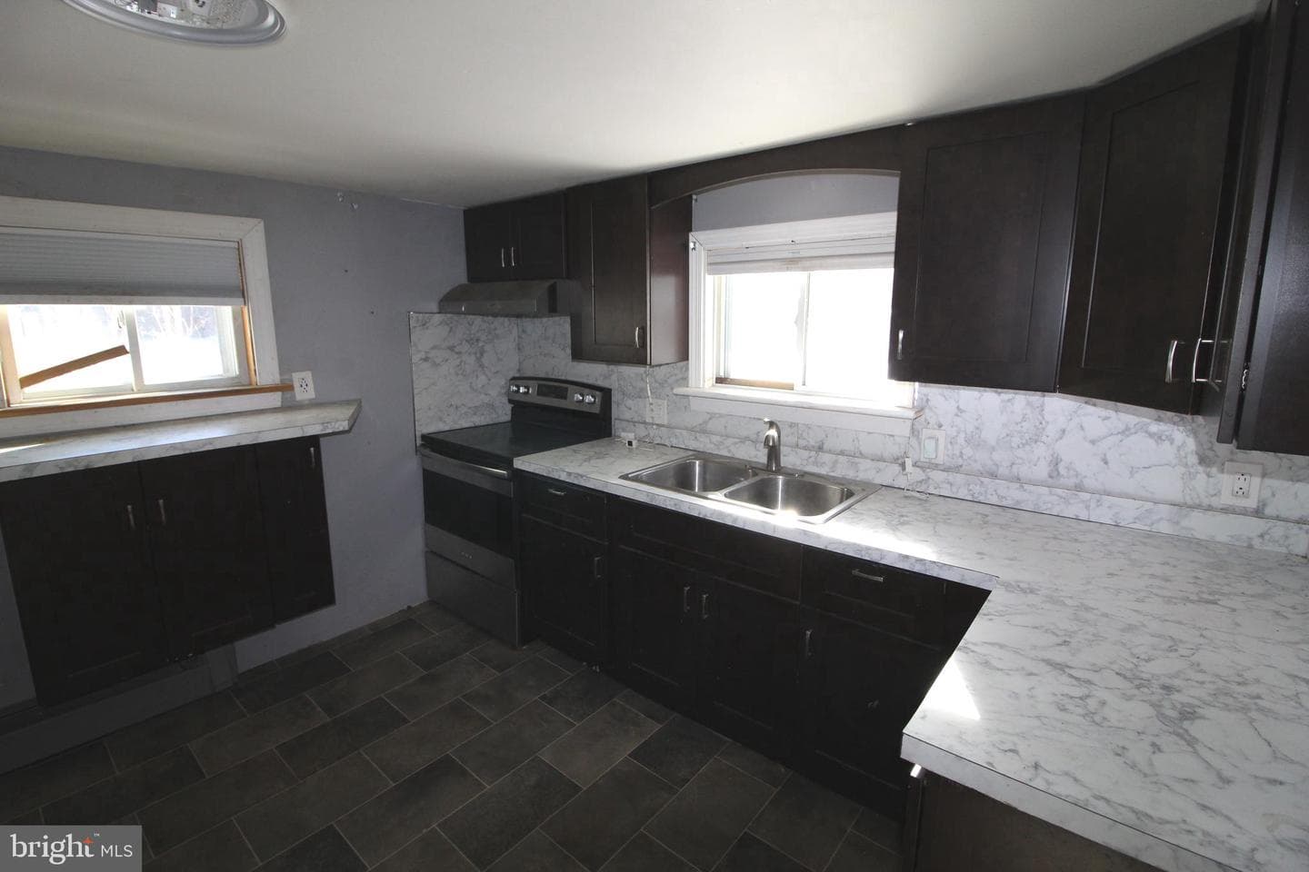 1335 Apple Street photo 3