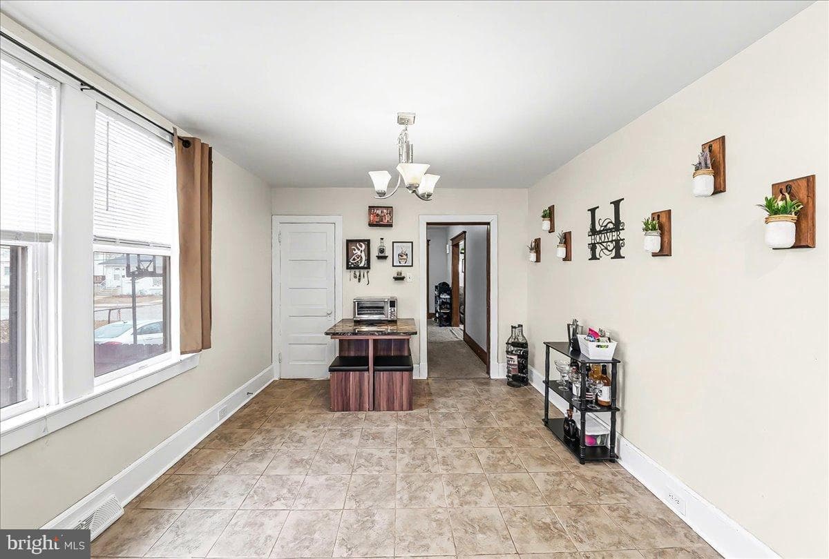 140 Isabel Avenue photo 11