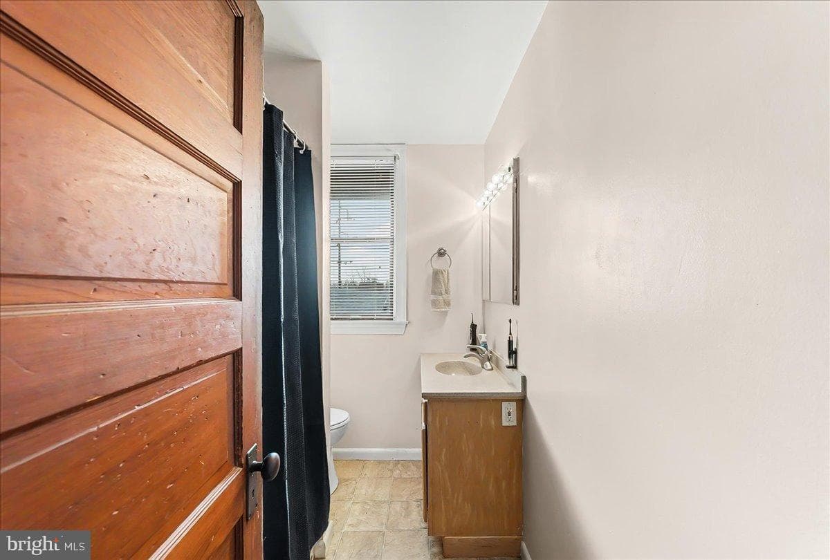 140 Isabel Avenue photo 18