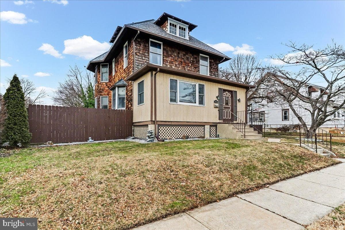 140 Isabel Avenue photo 3