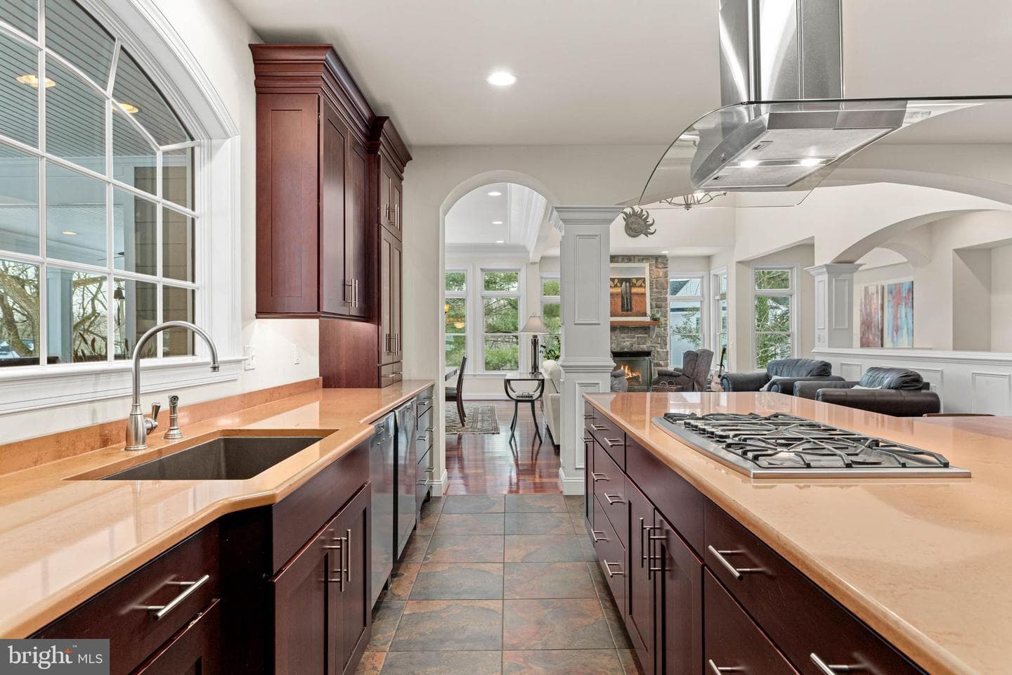 541 Atterbury photo 14