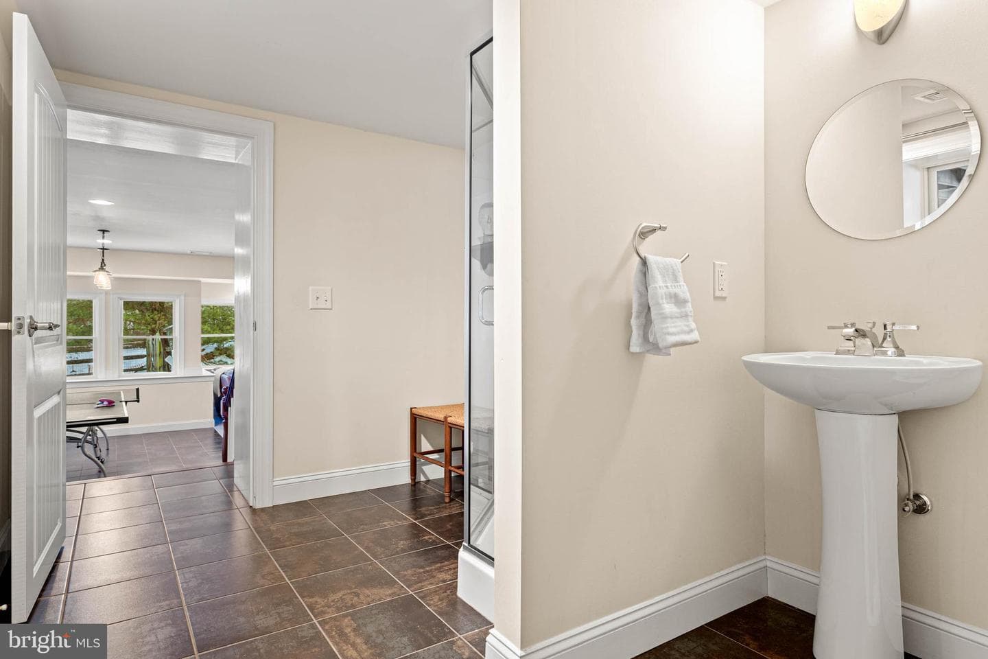 541 Atterbury photo 28