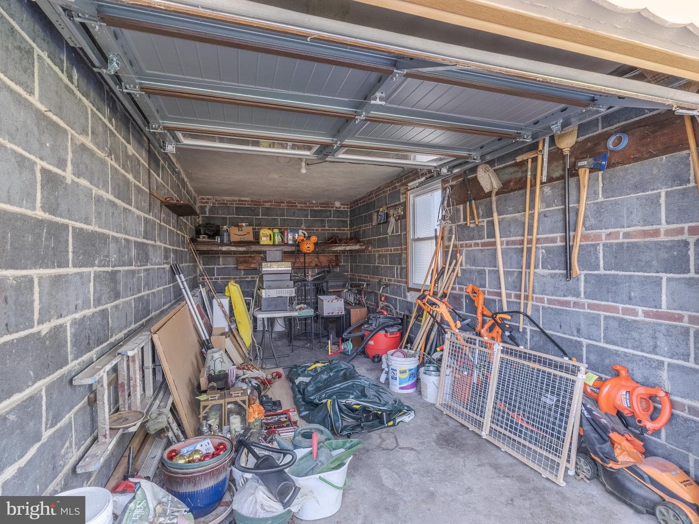 160 W Essex Avenue photo 5