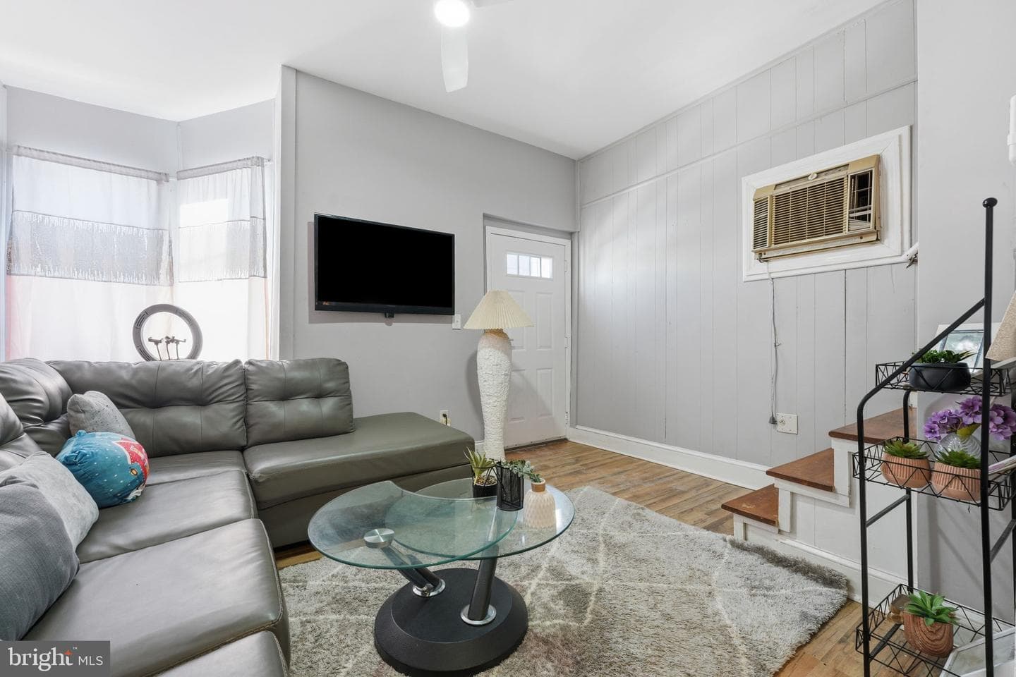 46 S Maple Avenue photo 3