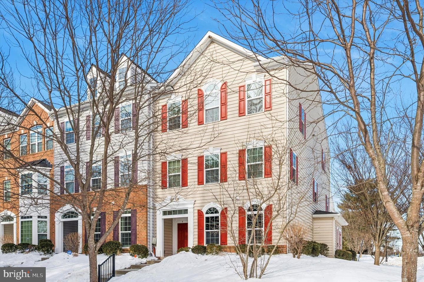 4 Eagle Lane
