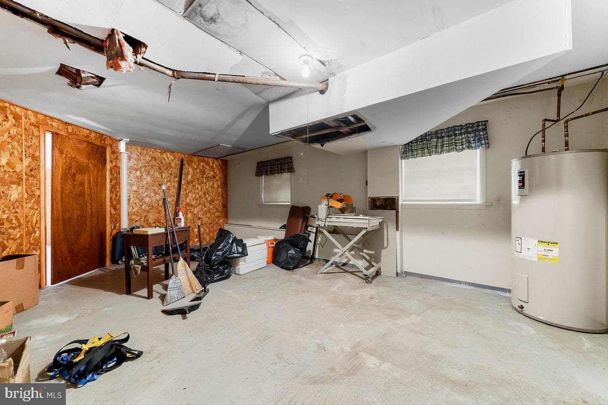 641 W Sproul Road photo 37
