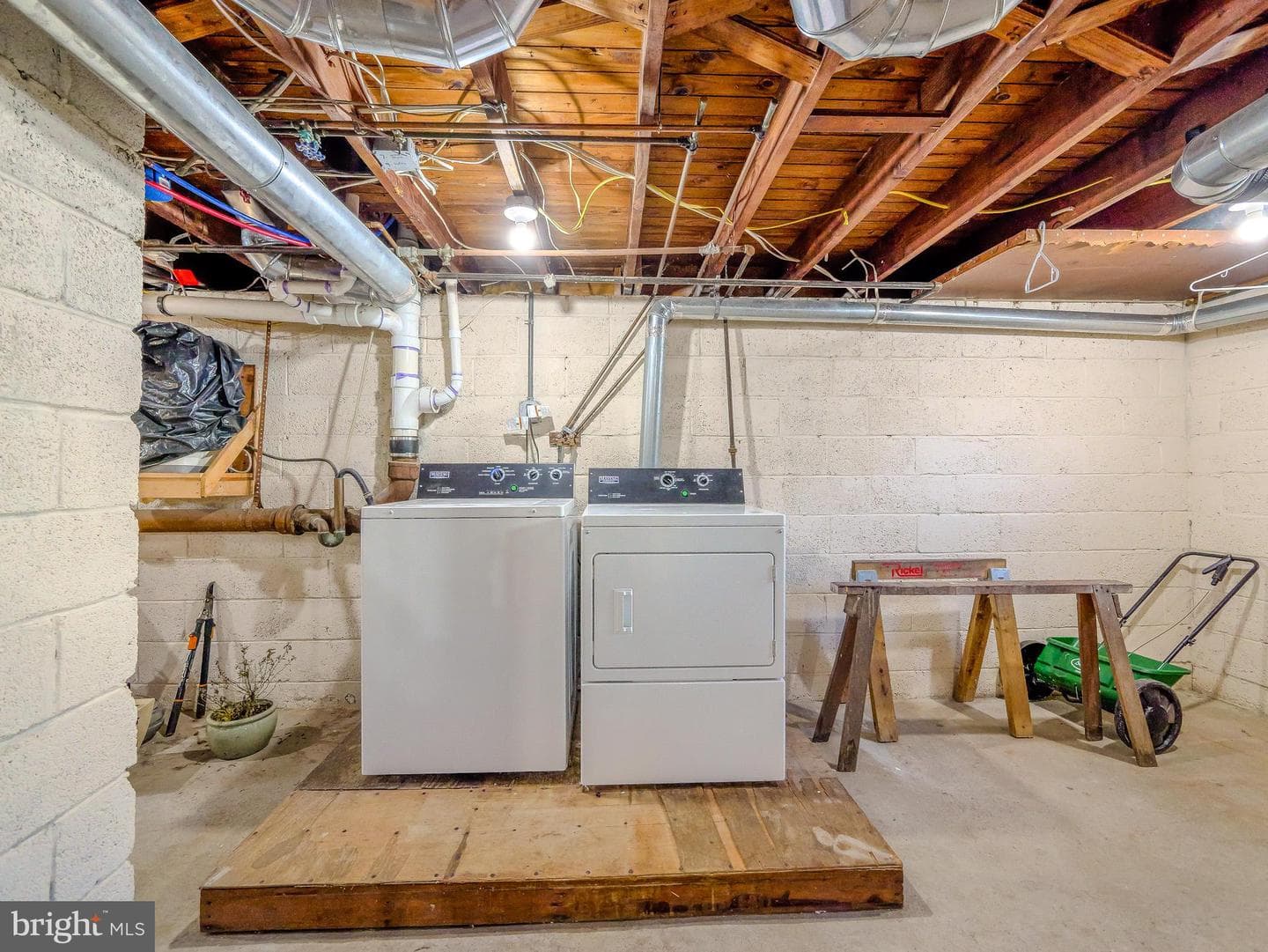 118 N Line Road photo 60