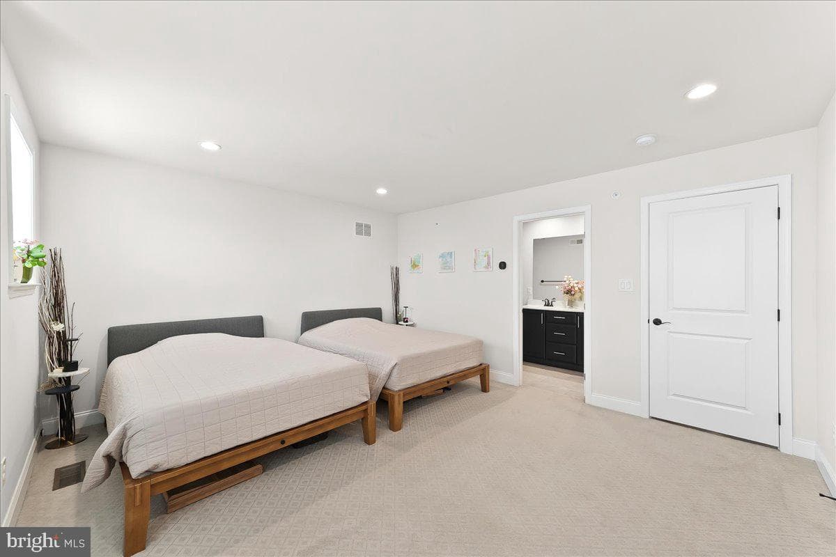3718 Parris Boulevard photo 36
