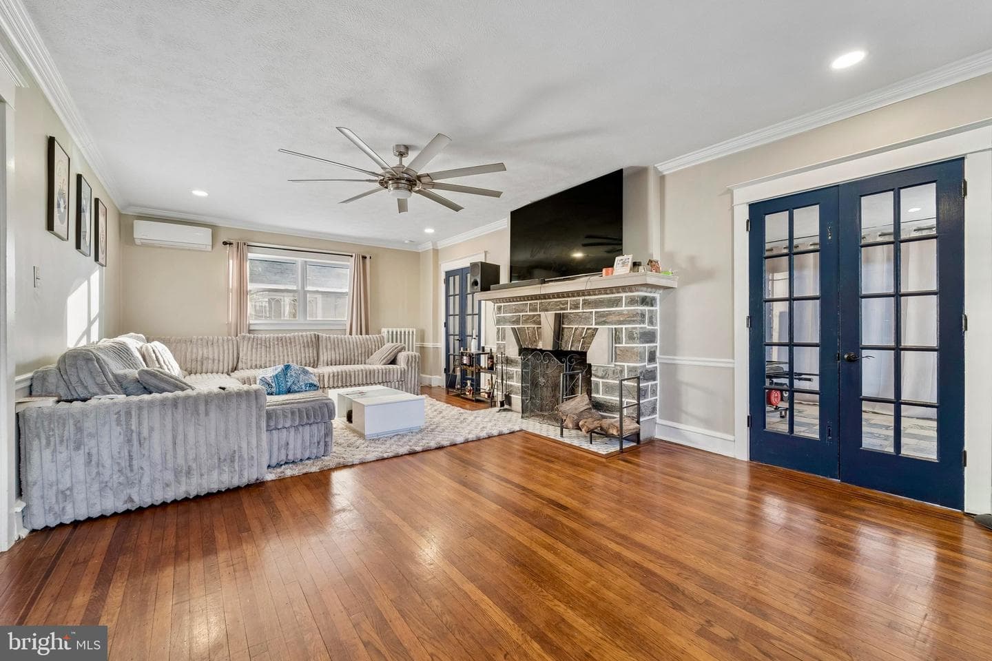 341 Wayne Avenue photo 3