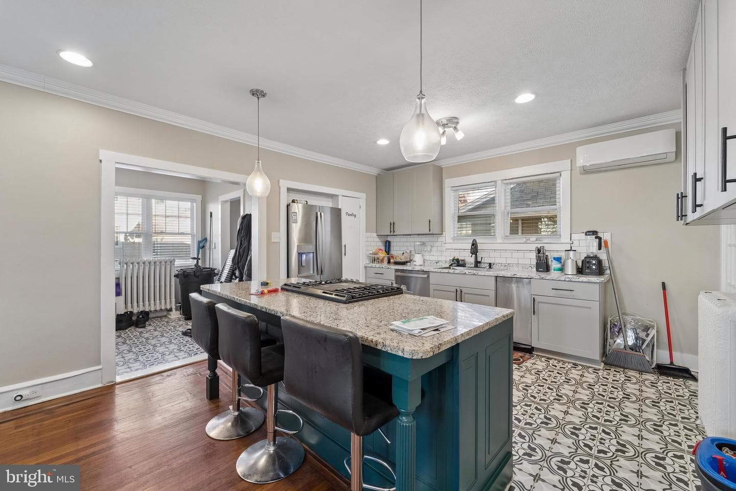 341 Wayne Avenue photo 4