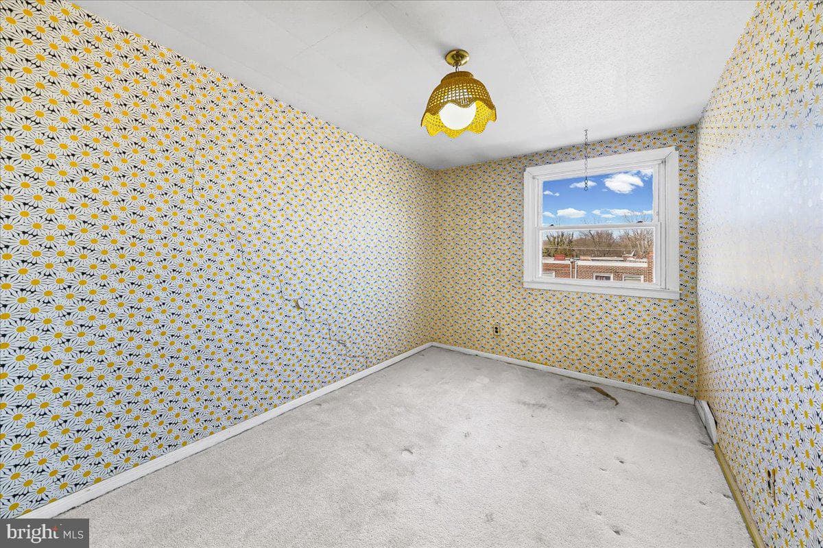 2038 Kent Road photo 11