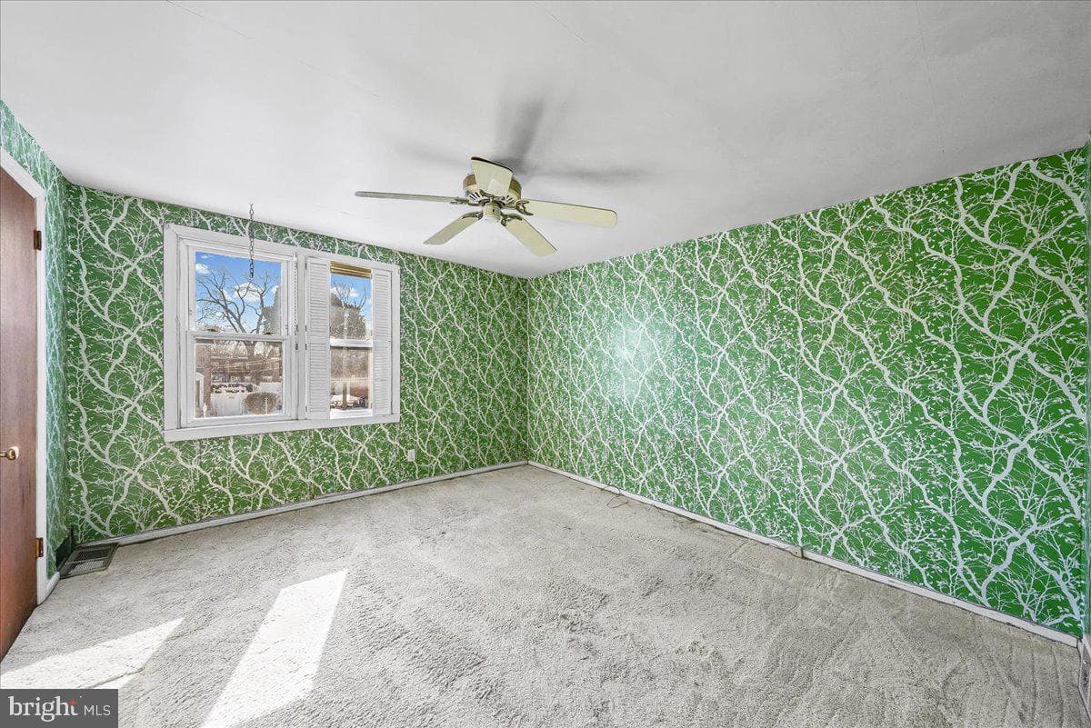 2038 Kent Road photo 13