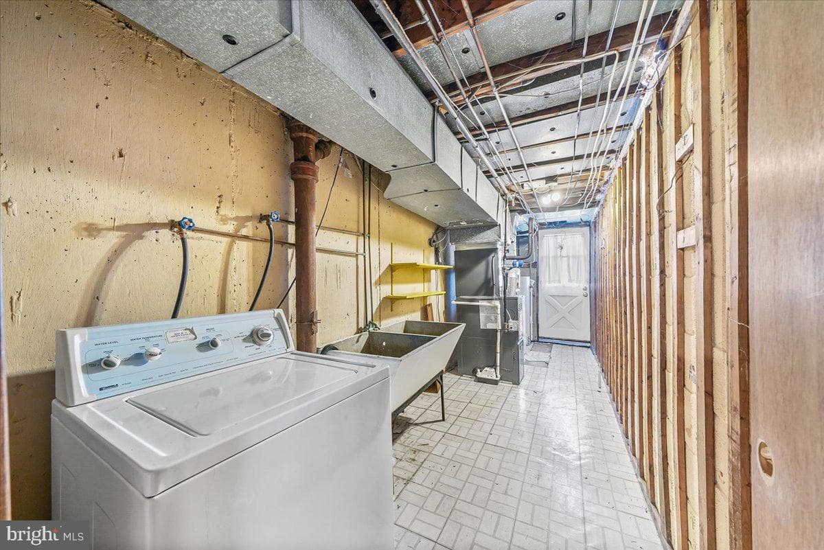 2038 Kent Road photo 16