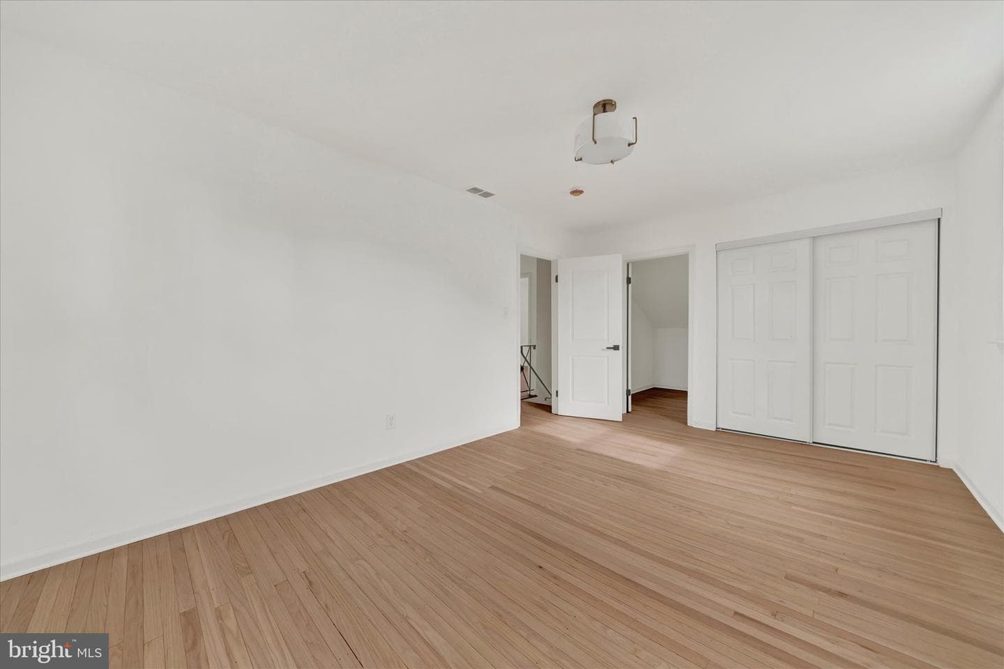658 W Rolling Road photo 21