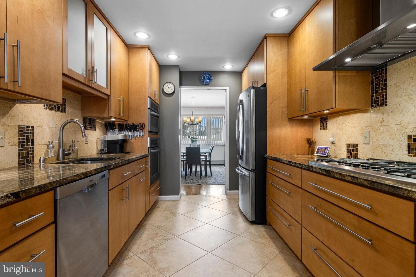 905 Heathdale Lane photo 22