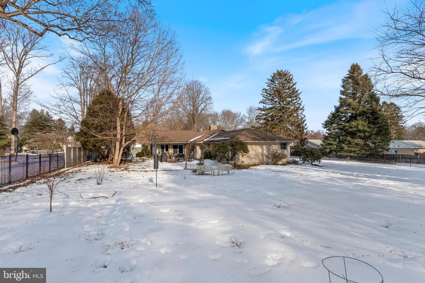 905 Heathdale Lane photo 64