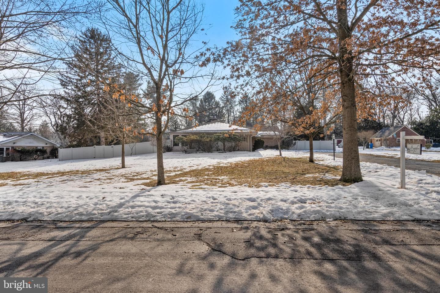 905 Heathdale Lane photo 69