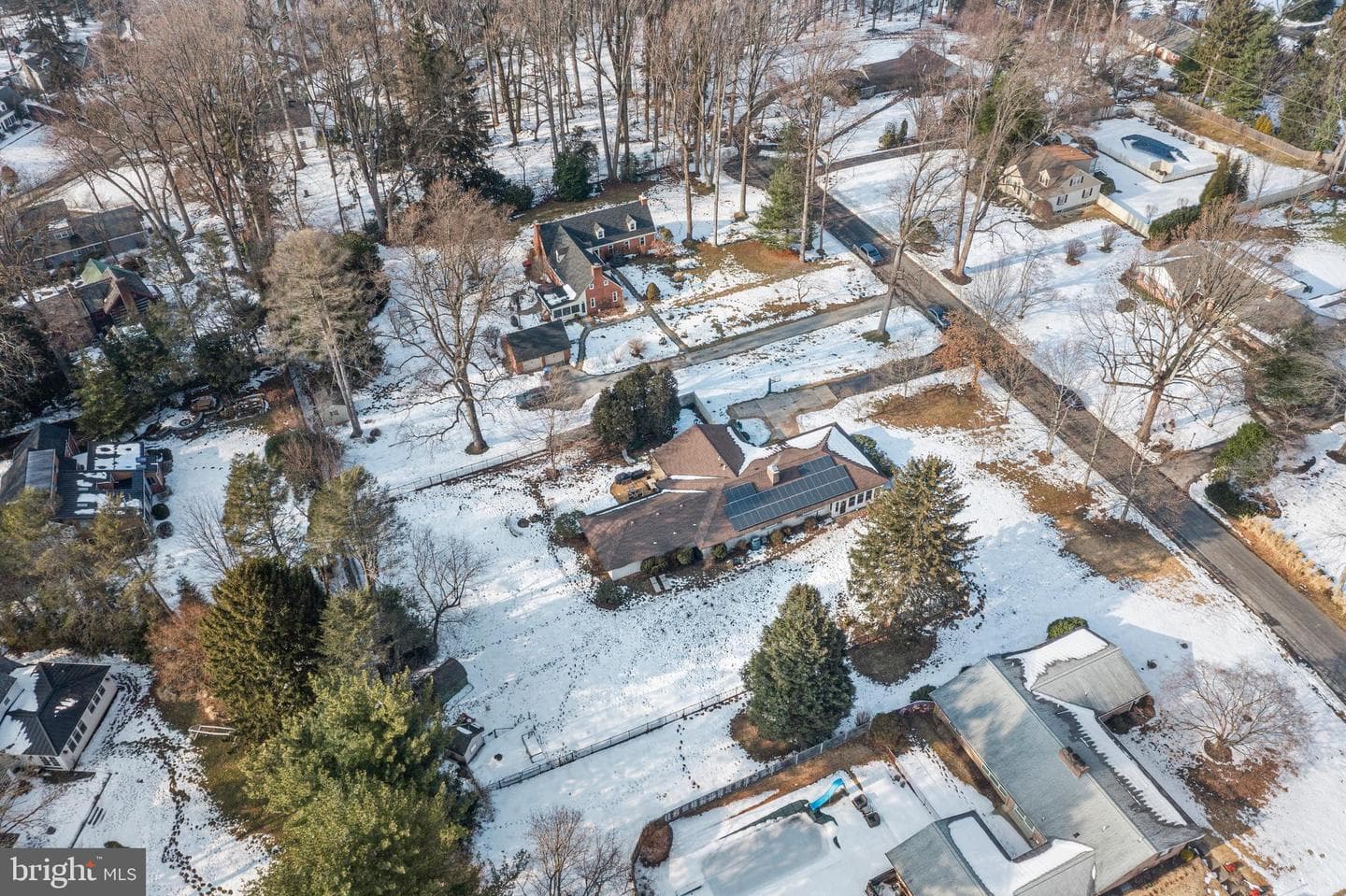 905 Heathdale Lane photo 75