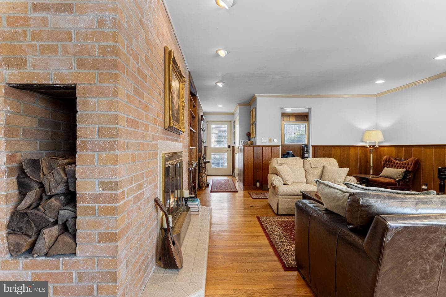 905 Heathdale Lane photo 8