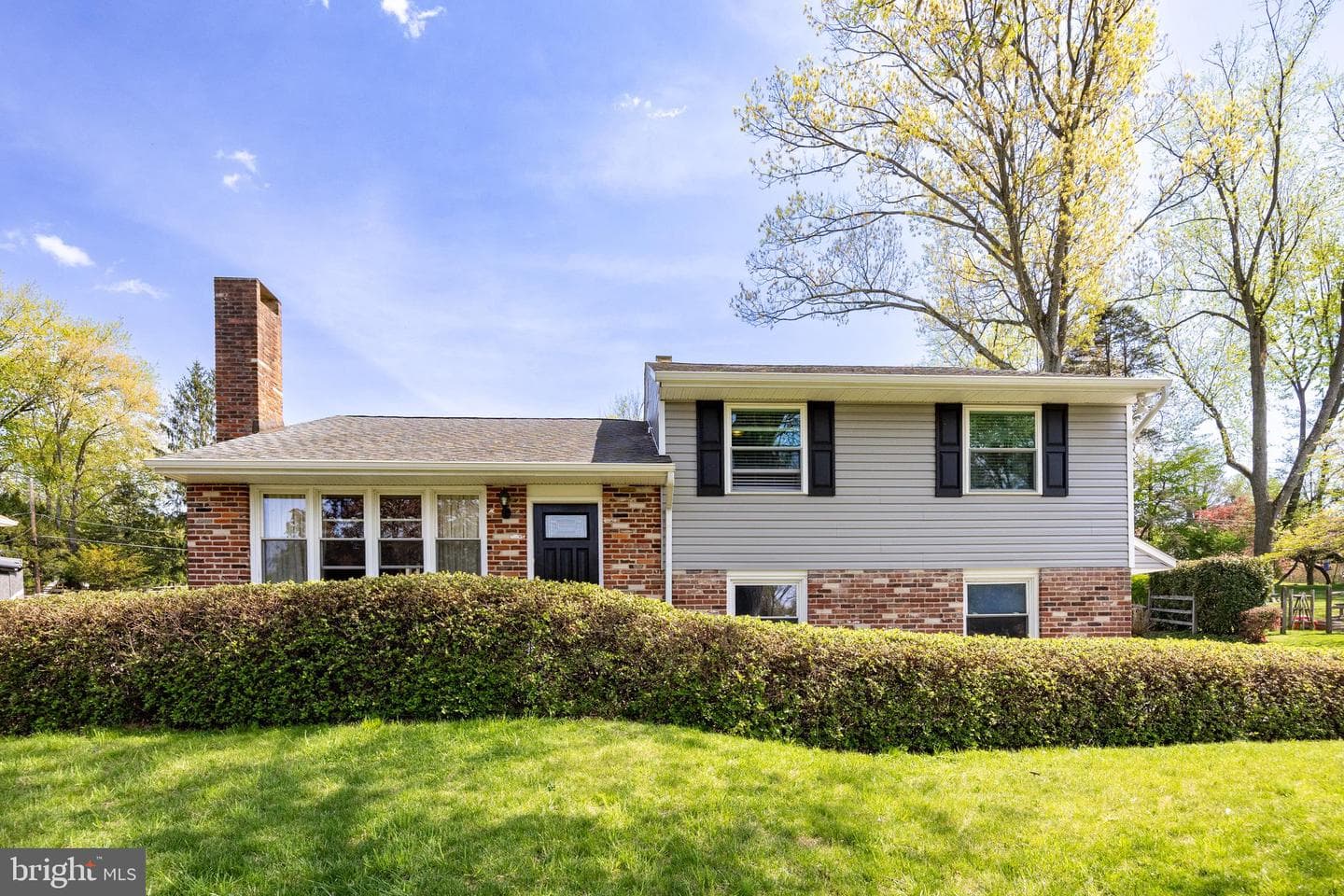 111 Brookside Road photo 2