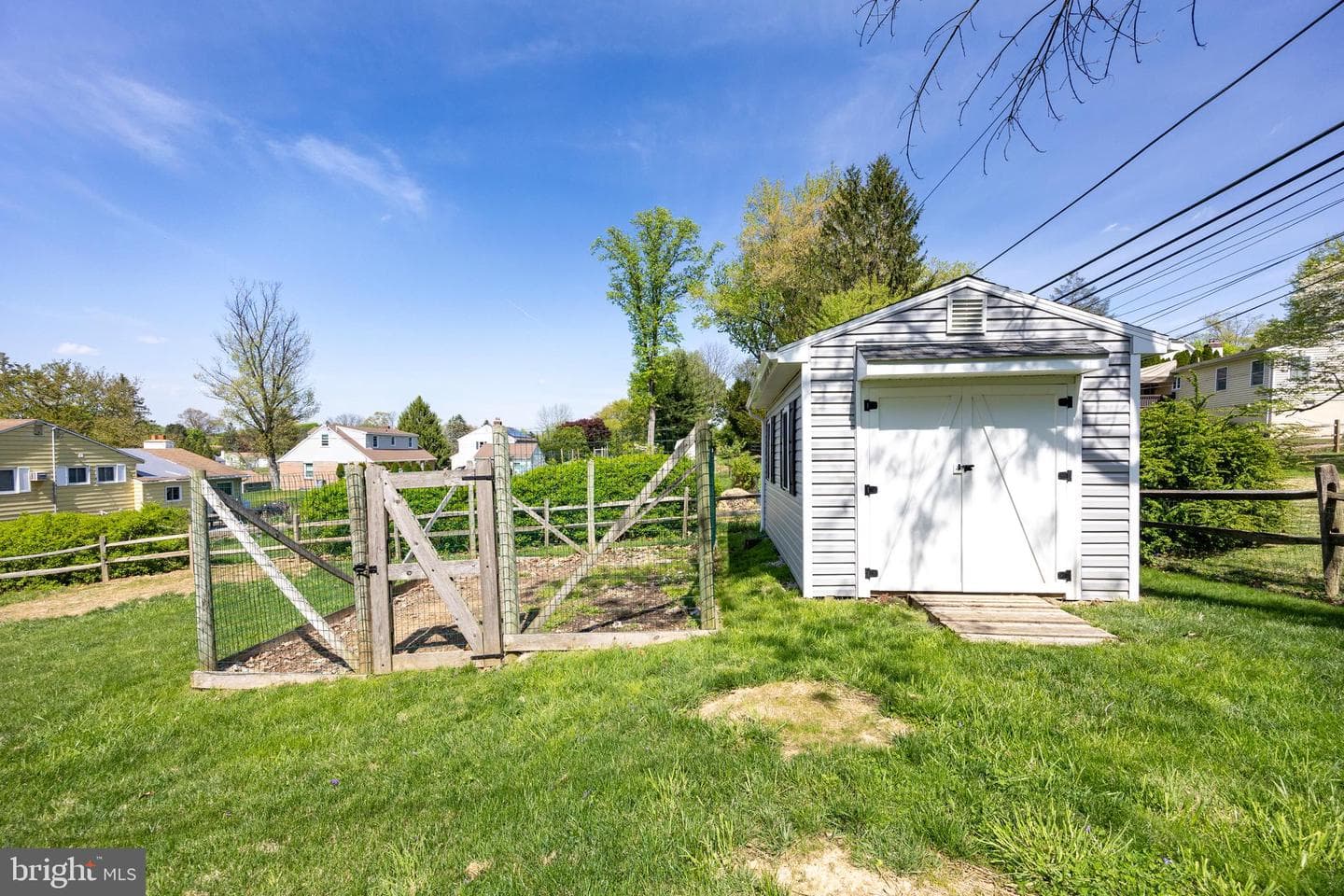 111 Brookside Road photo 34