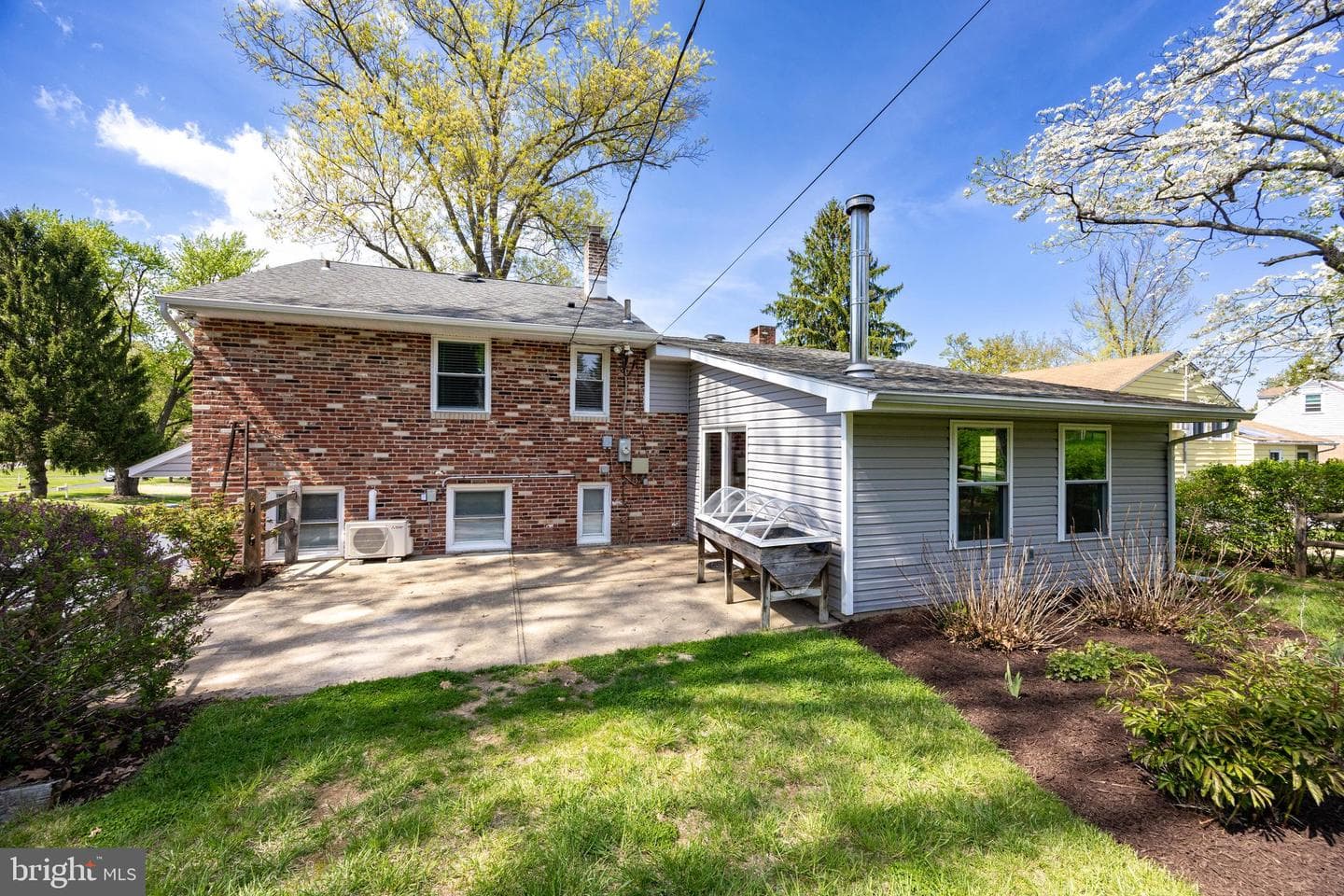 111 Brookside Road photo 37