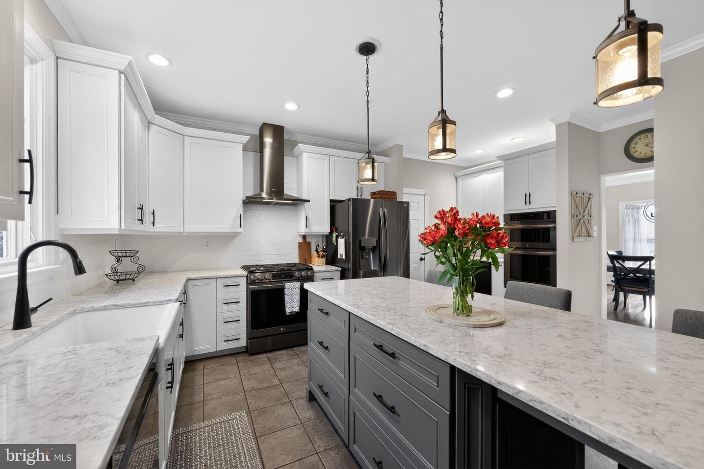 9 Heatherstone Way photo 12