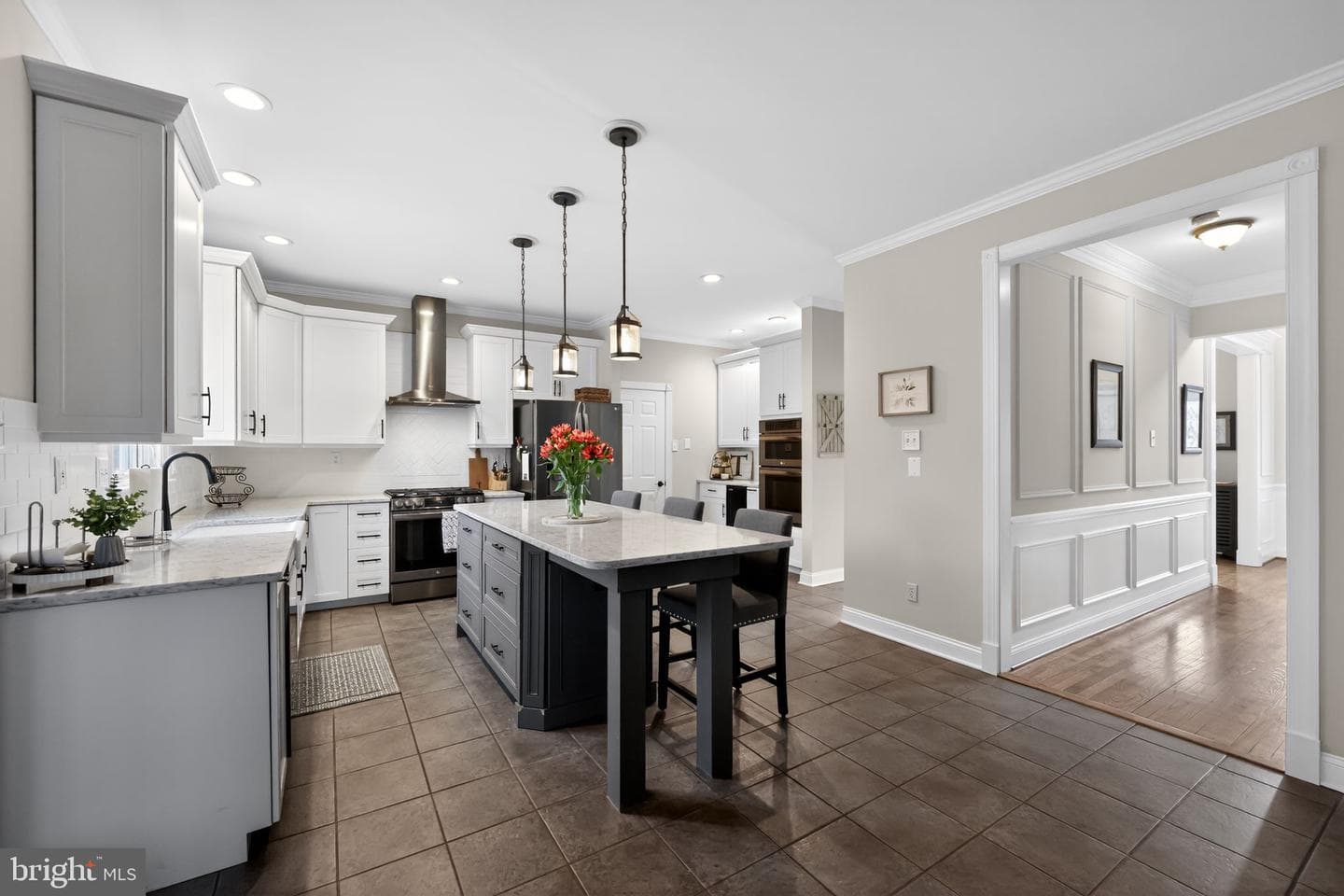 9 Heatherstone Way photo 13