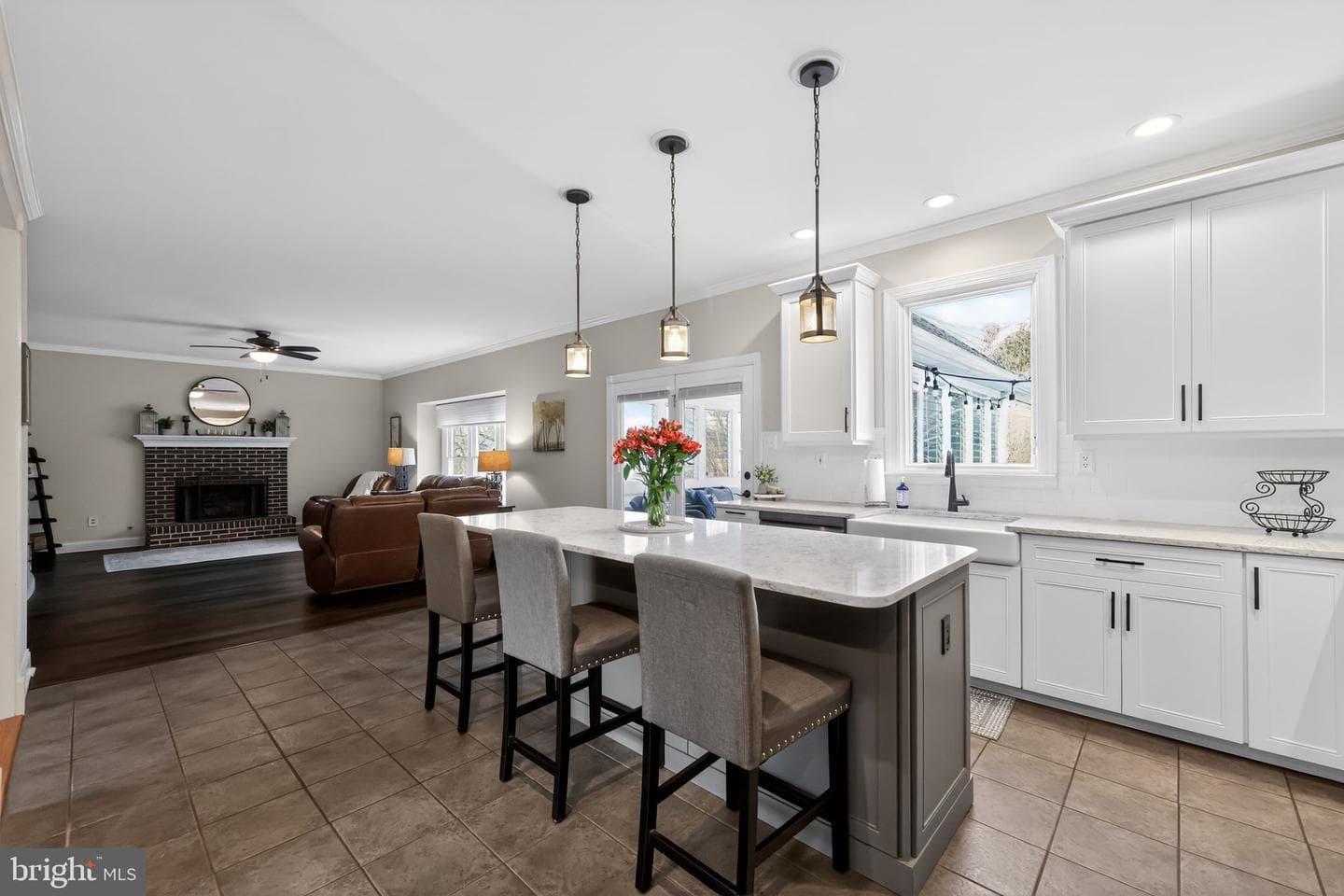 9 Heatherstone Way photo 14