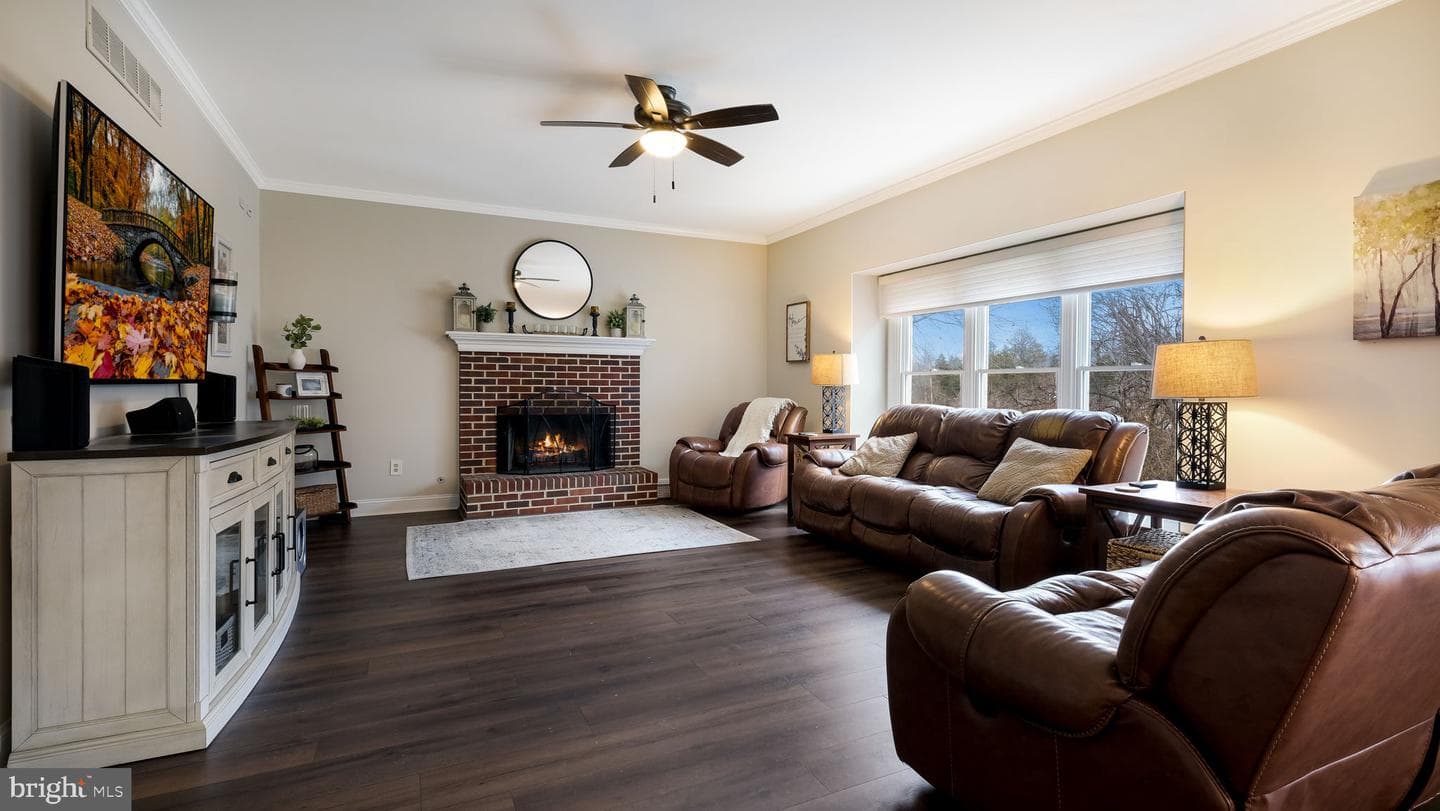 9 Heatherstone Way photo 19