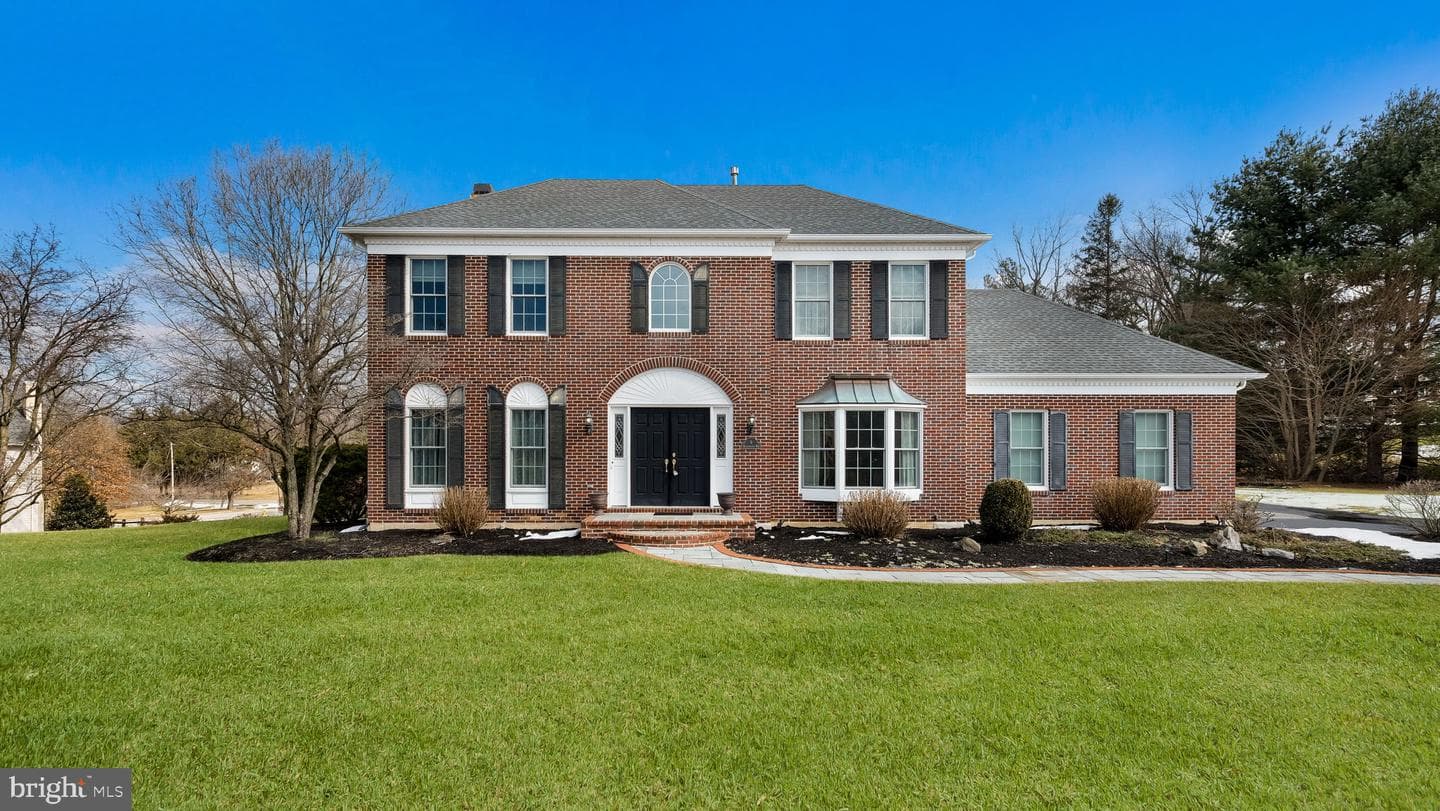 9 Heatherstone Way photo 2