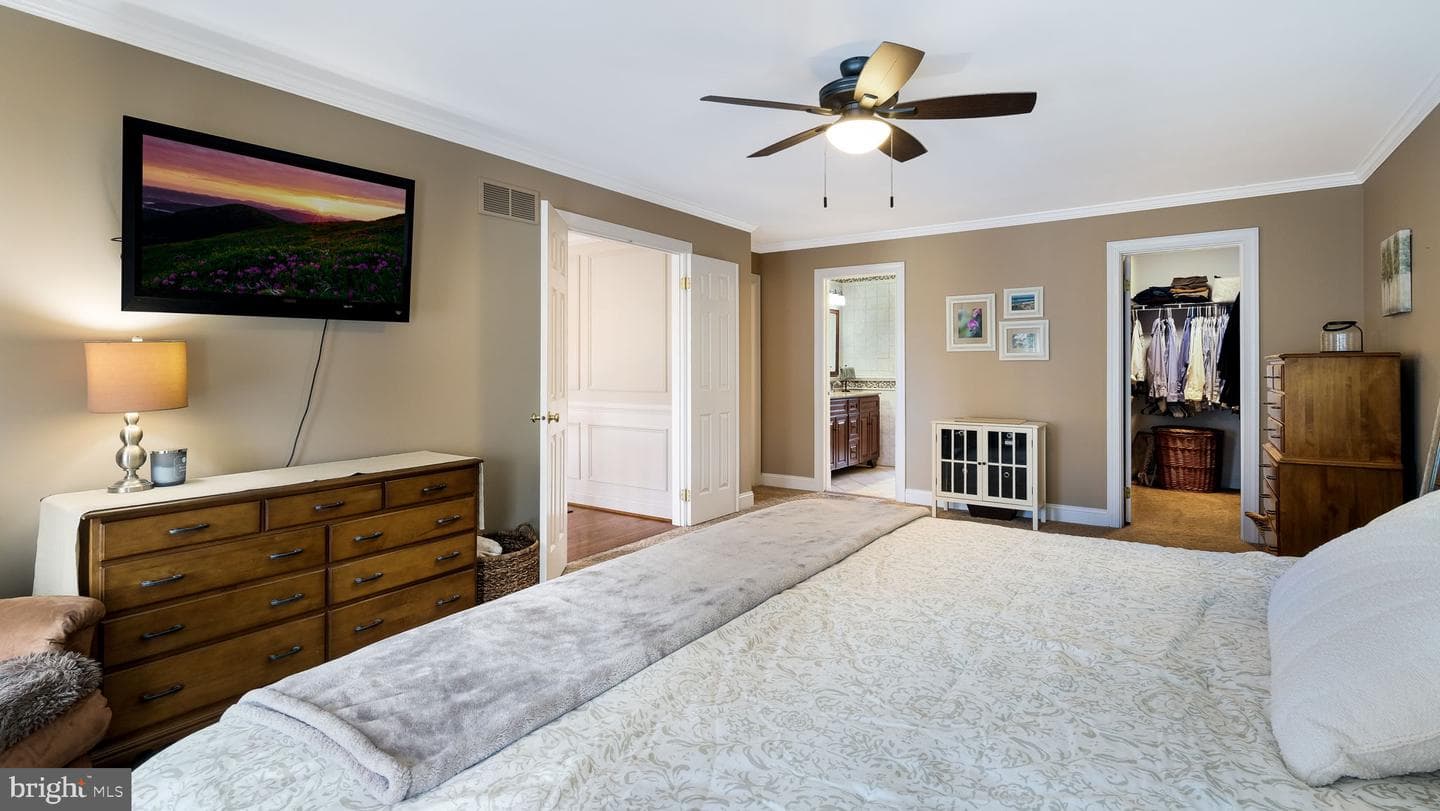 9 Heatherstone Way photo 26