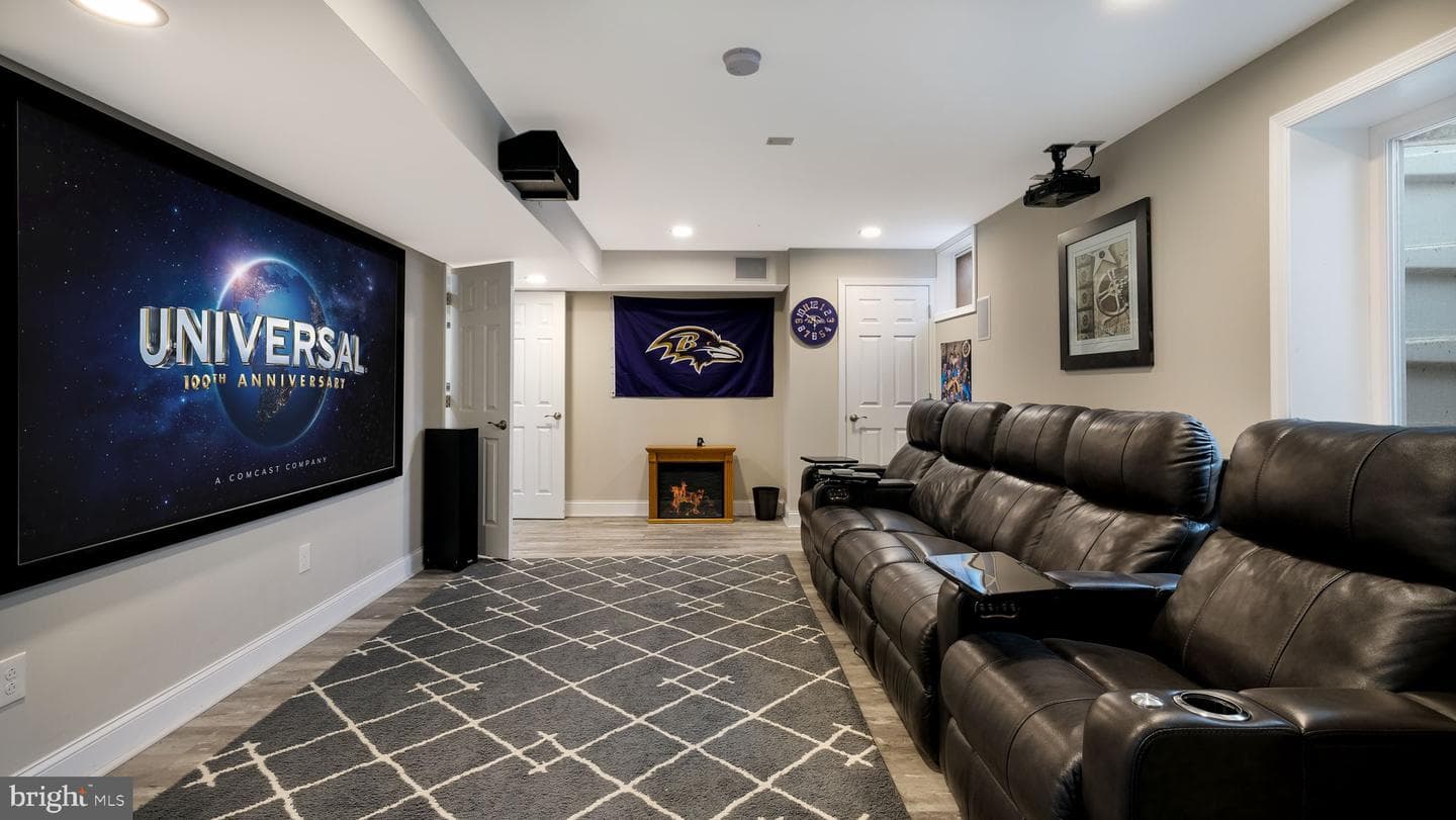 9 Heatherstone Way photo 35