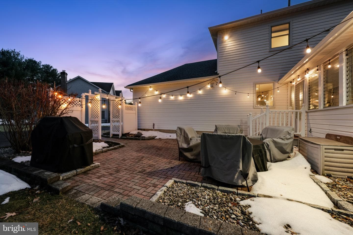 9 Heatherstone Way photo 46
