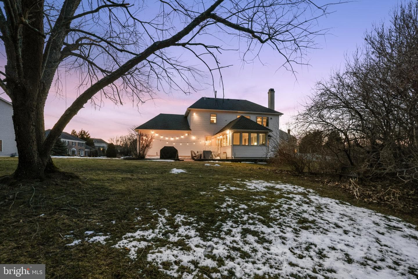 9 Heatherstone Way photo 48