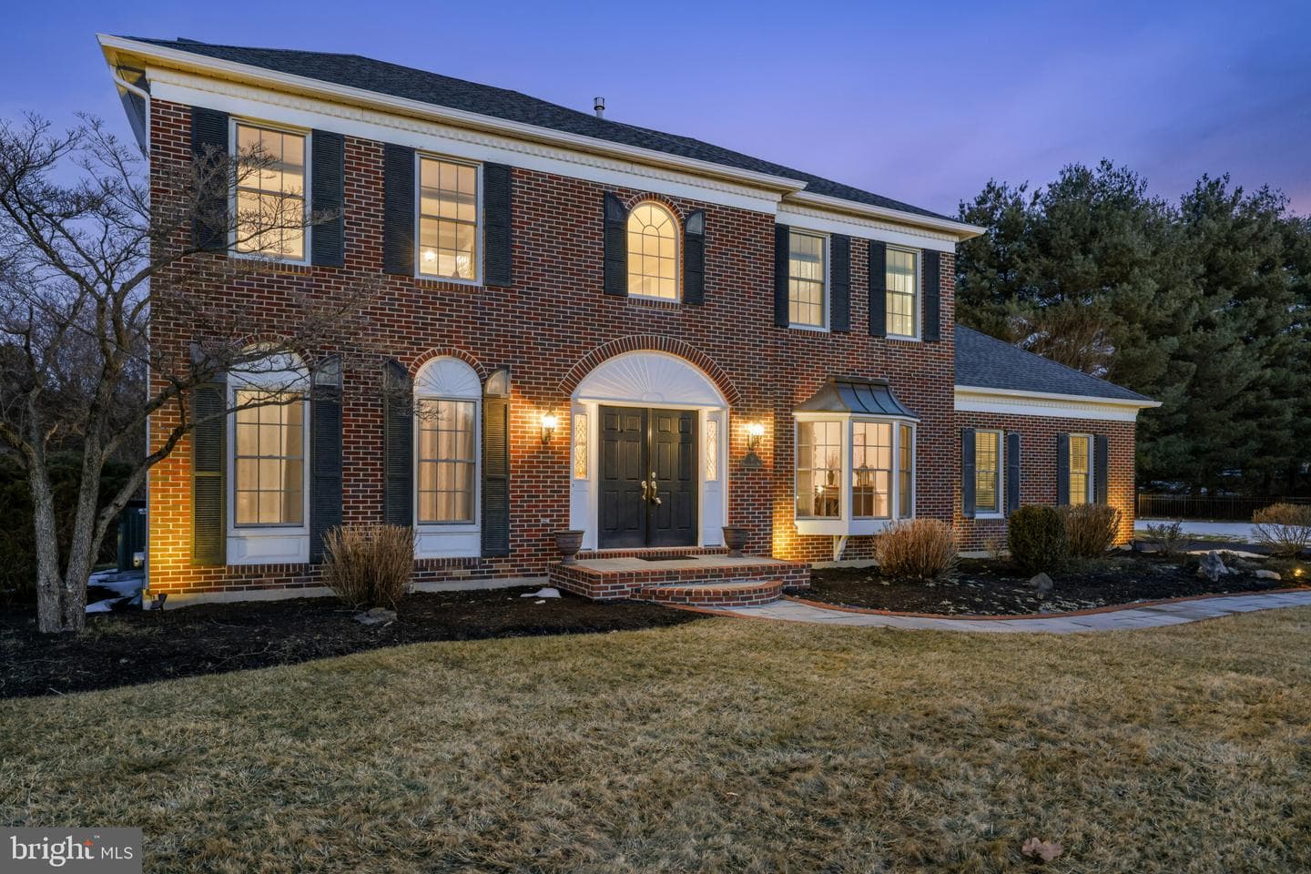 9 Heatherstone Way photo 5