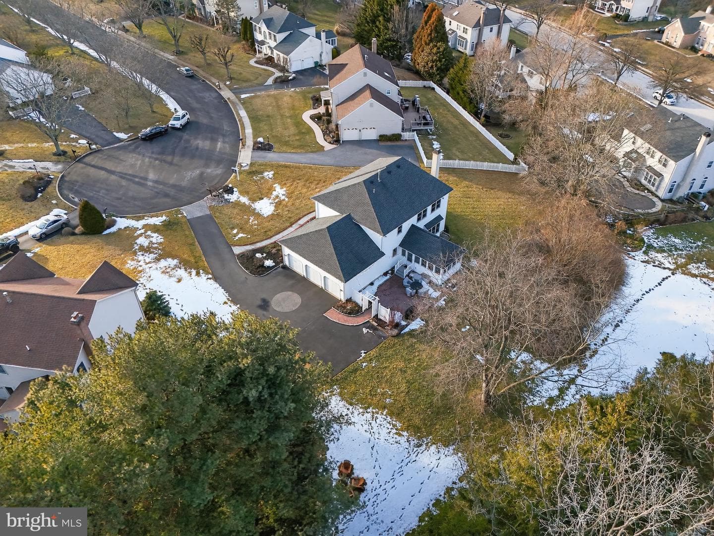 9 Heatherstone Way photo 51