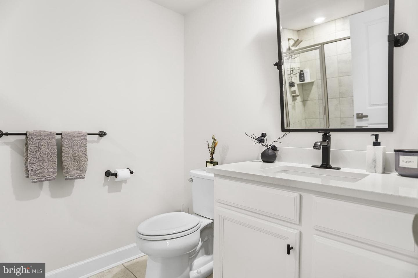 233 Ponds Edge Drive photo 35
