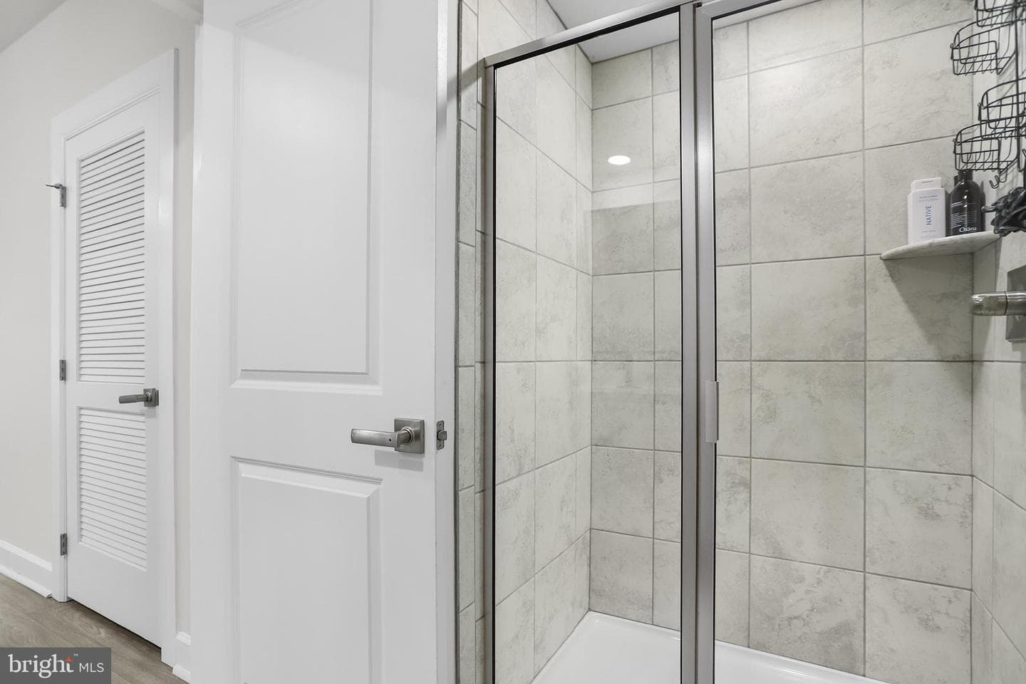233 Ponds Edge Drive photo 36