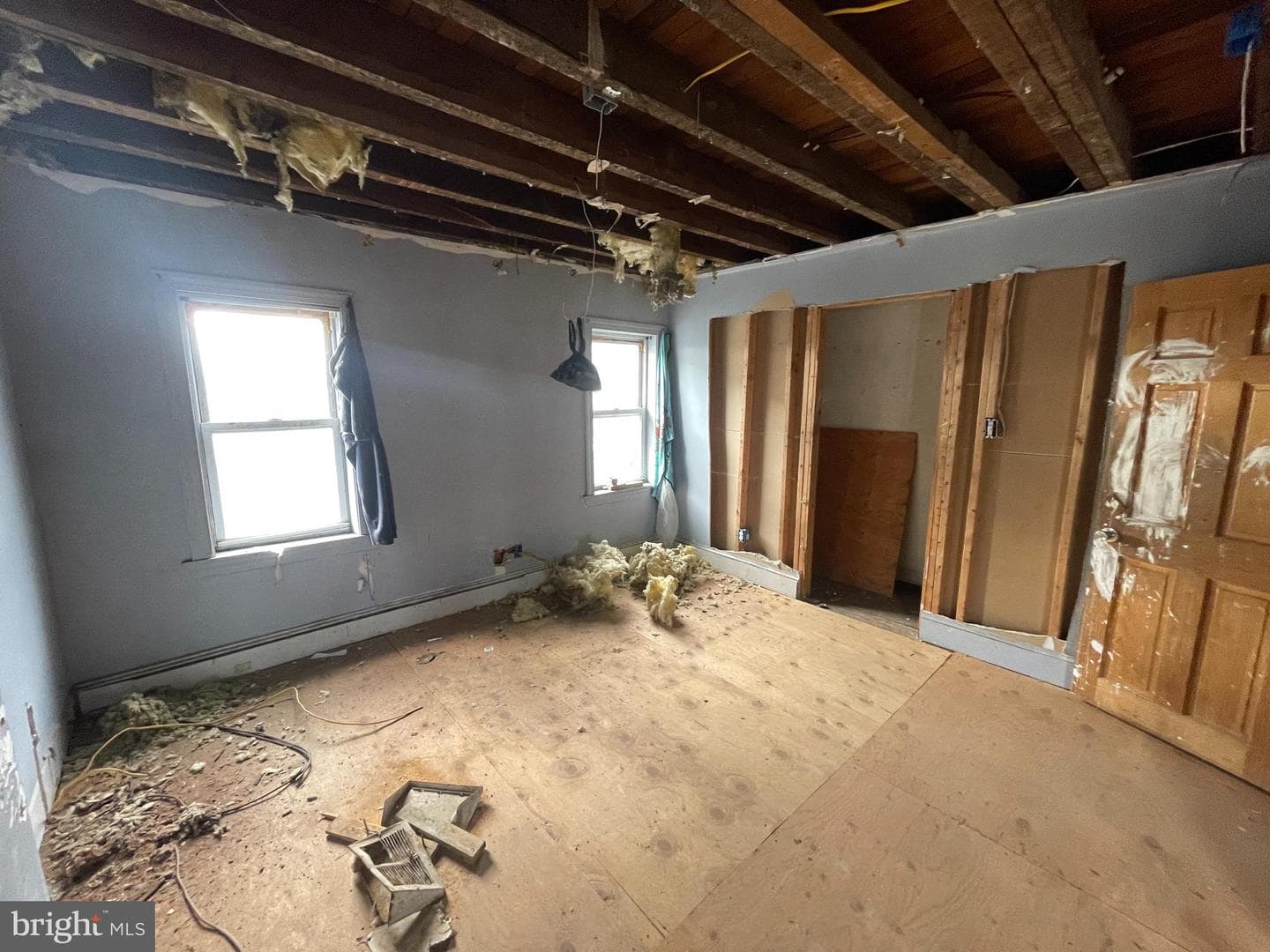 409 Flower St photo 12