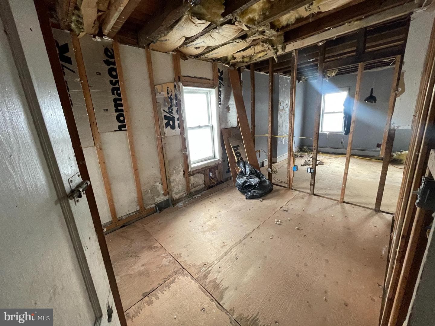 409 Flower St photo 5